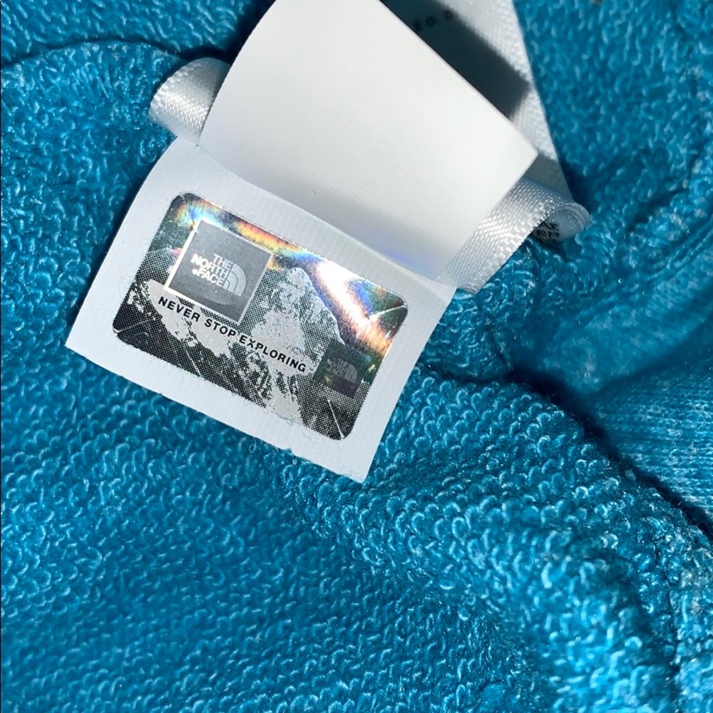 The North Face Recycled Materials Pullover Hoodie - Picture 5 of 9